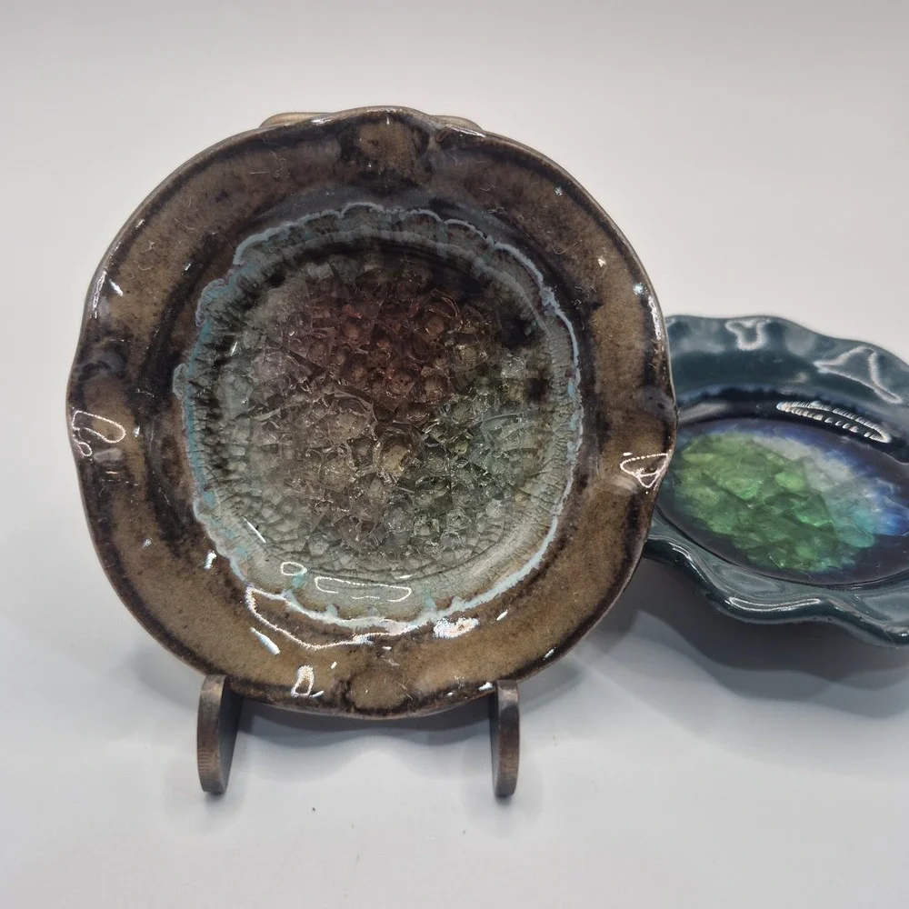 2 Trinket Dish with Cracked Glass Inside Collectable 3.5